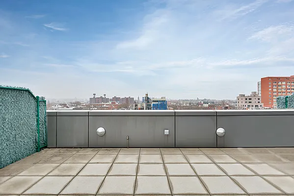 Rented by CORE | media 11