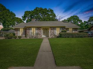 908 Country Club Dr, Richmond, TX 77469