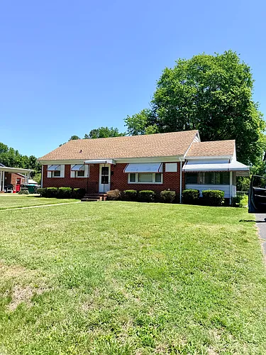 16 Eastlake Dr Photo 1