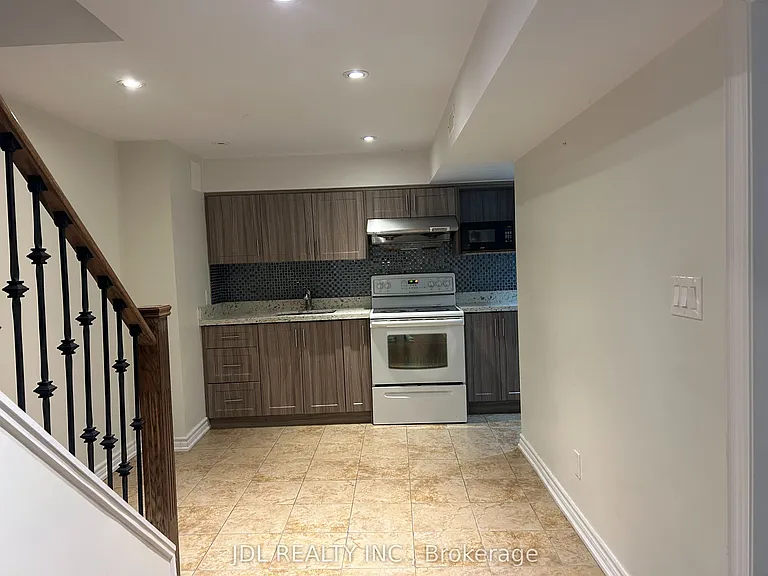 36 Bendamere Cres #BASEMENT — Photo 10