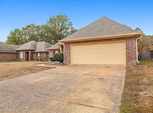 609 Oakview Way, Byram, MS 39272