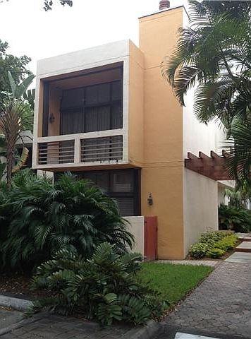 1st image of 3009 NE 183rd Ln