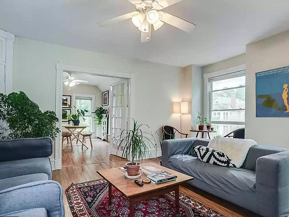 3rd image of 2444 Garfield Ave #2