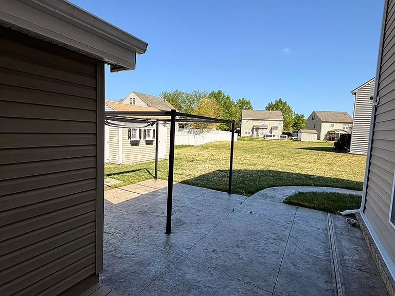 42 Kilverstone Way — Photo 50