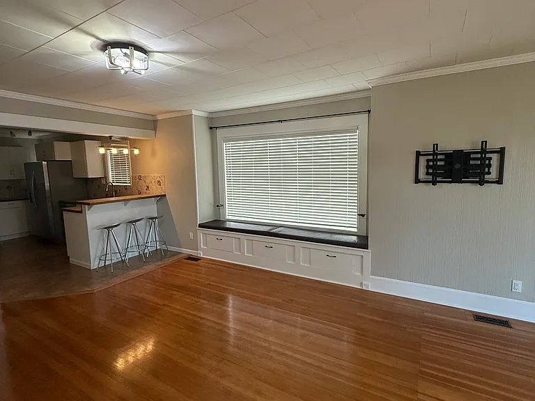 923 S 21st Ave — Photo 9