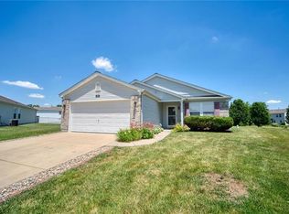 404 Summit Oaks Cir, Mascoutah, IL