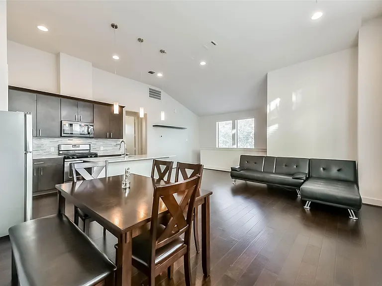 3206 N Macgregor Way #A — Photo 16