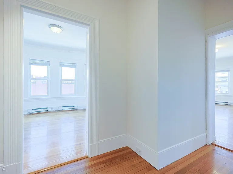 857 Beacon St — Photo 9