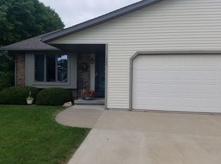 1405 4th Ave #1, Fulton, IL 61252