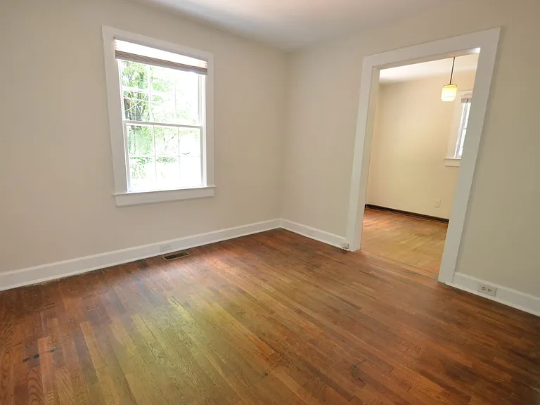 100 Caldwell St — Photo 15