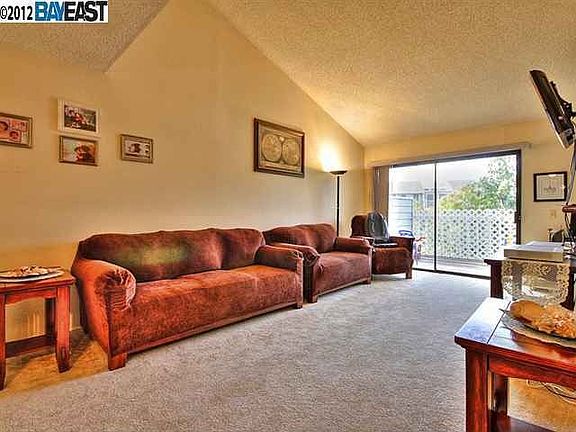 5th image of 37155 Aspenwood Cmn APT 202