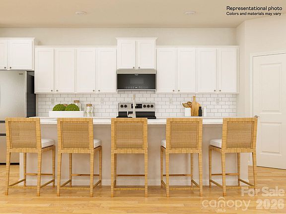 3rd image of 5332 Redbud Rd #11