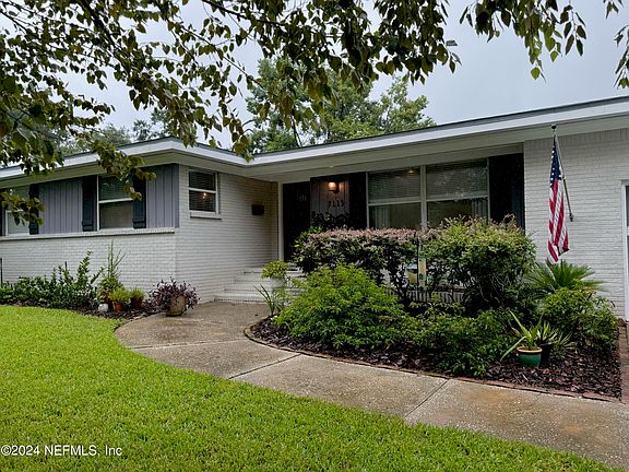 2nd image of 7113 ANDALUSIA Avenue