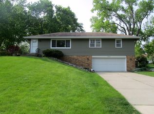 12805 27th Pl N, Plymouth, MN 55441