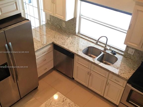 4th image of 16731 SW 5th Ct