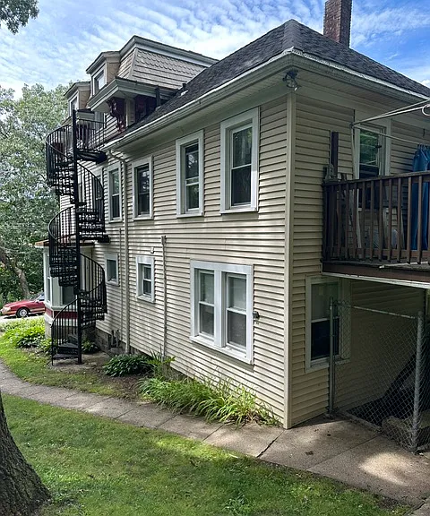 94 Humphrey St #3 — Photo 2