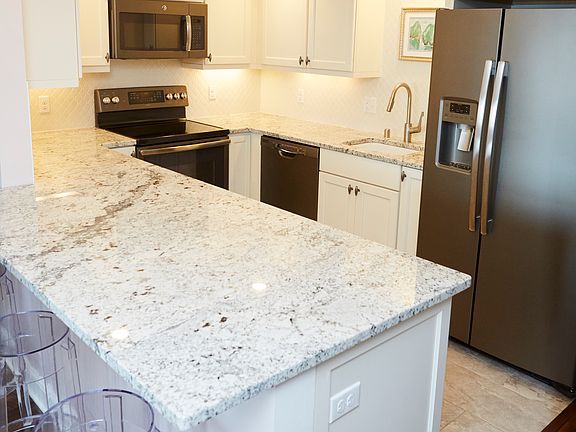 Breakfast bar area