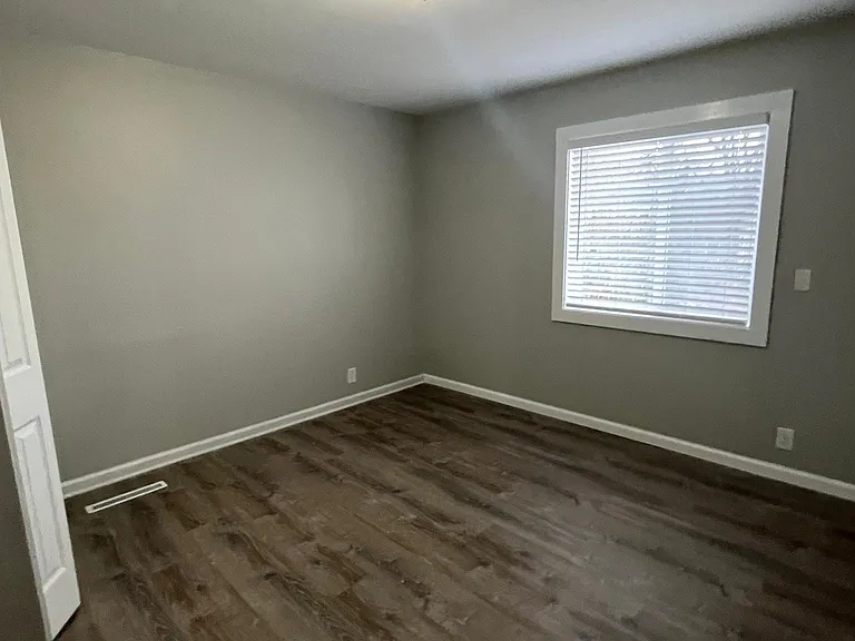 3525 Brandon St — Photo 7