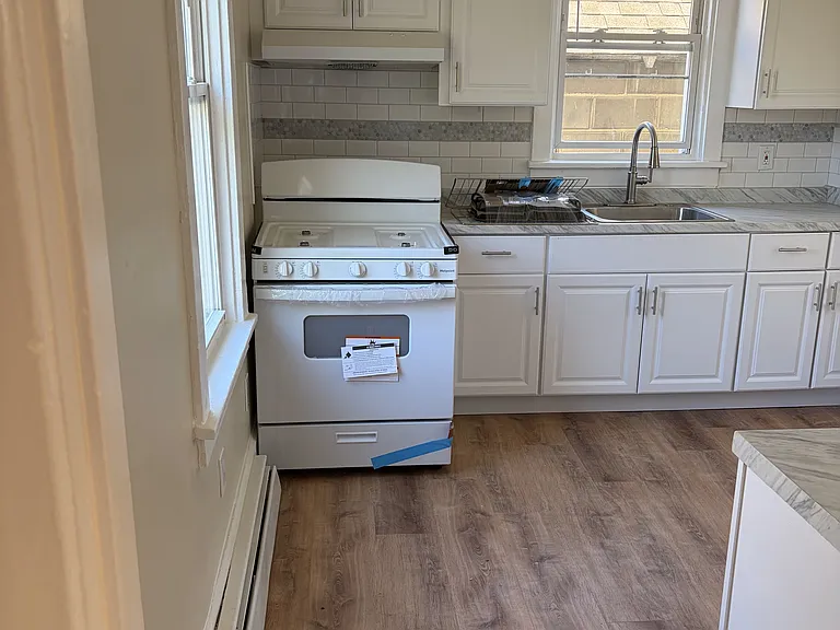 1525 N Michigan Ave — Photo 8