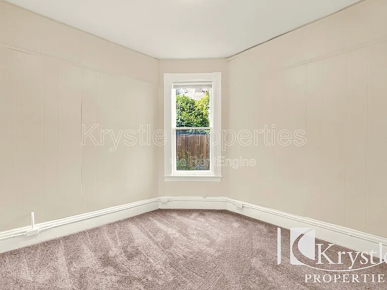 709 Carolina St — Photo 14