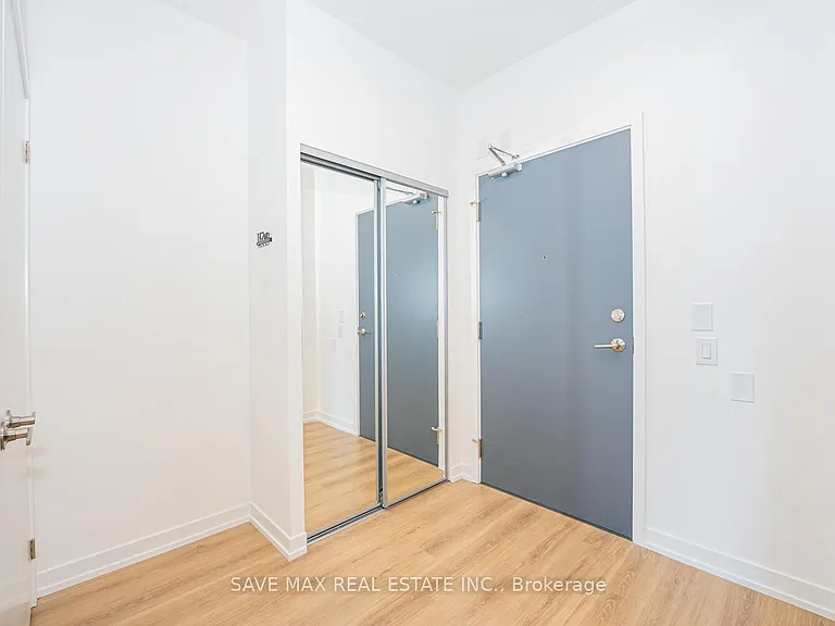2485 Eglinton Ave W #402 — Photo 7