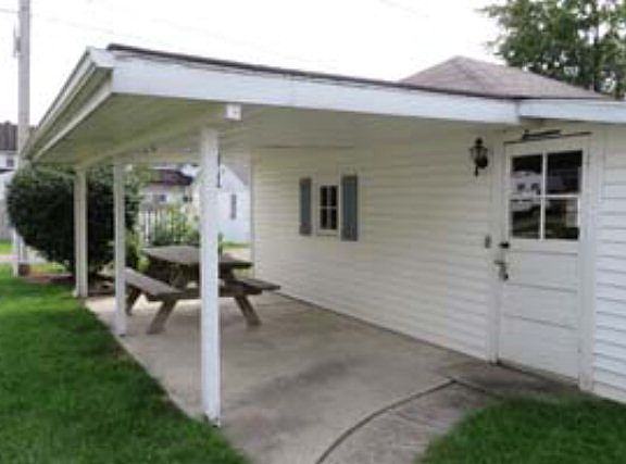 3rd image of 17 Williams Ct