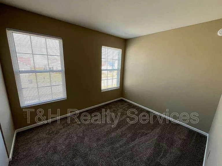 1422 Dowell St — Photo 13