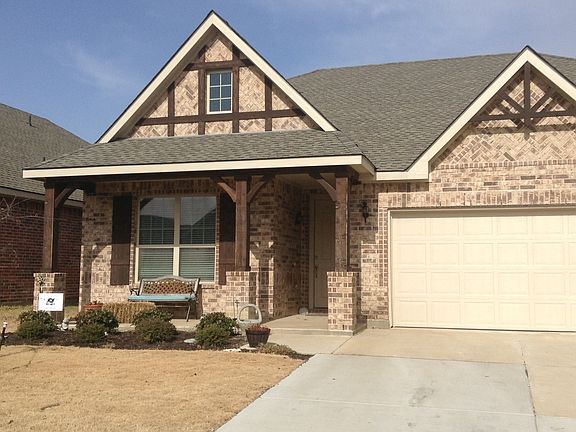 2nd image of 1721 Wildflower Ln