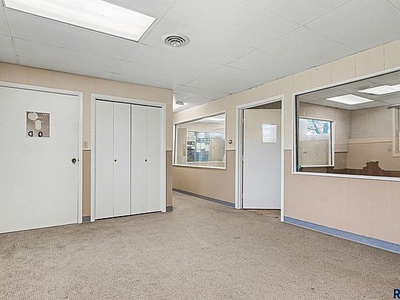 5th image of 1140 150th Ave