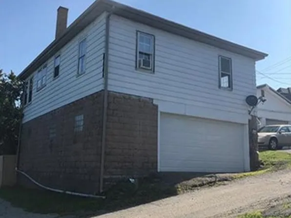 94R Lenox St, Uniontown, PA 15401