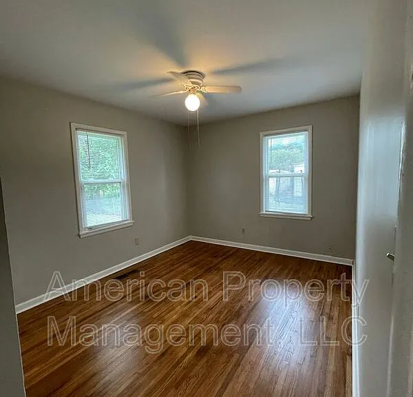 523 E Duncan St — Photo 26