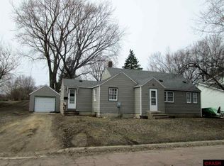 815 Swanson St, Saint James, MN 56081