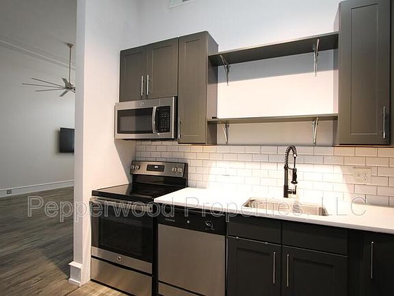 5th image of 600 Magnolia St APT 110