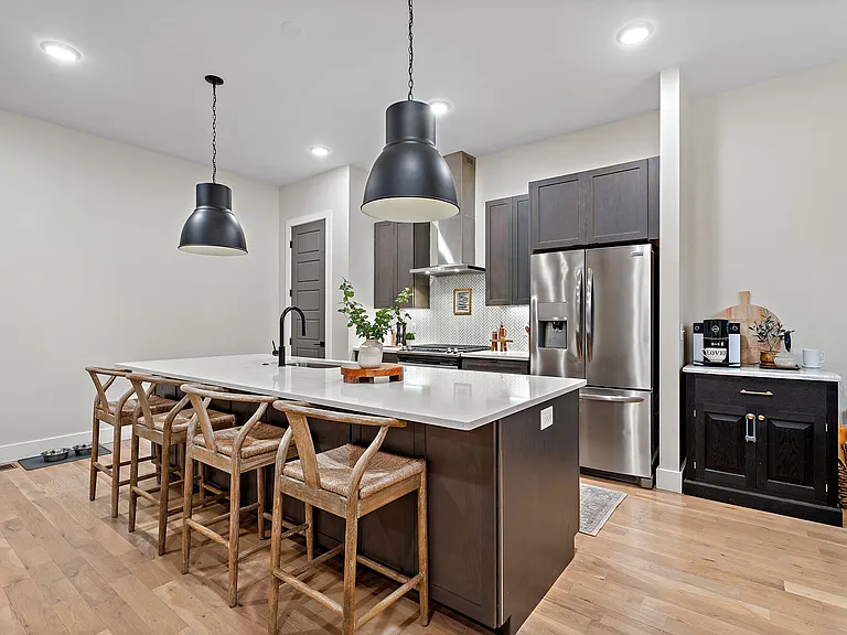 6462 Thunderbird Dr — Photo 12