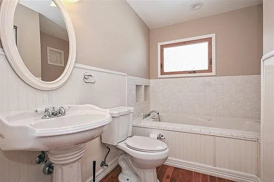 1562 N Harrison St — Photo 5