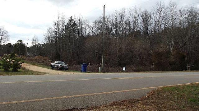 2nd image of 1980 Moores Ford Rd