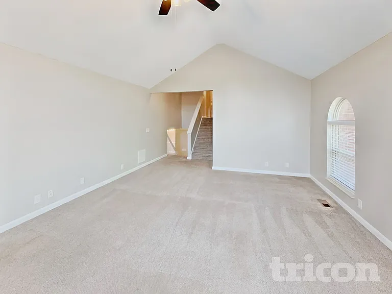 107 Charleston Ct — Photo 15