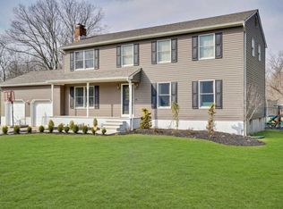 45 Driftway Rd, Howell, NJ 07731