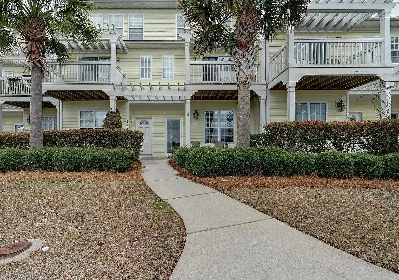 3 Bedroom 3.5 Bath Townhouse in Whitney Lakes - Johns Island — Photo 1