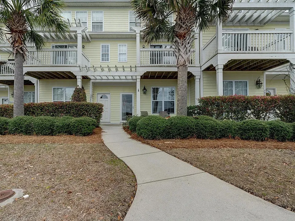 3026 Sugarberry Ln