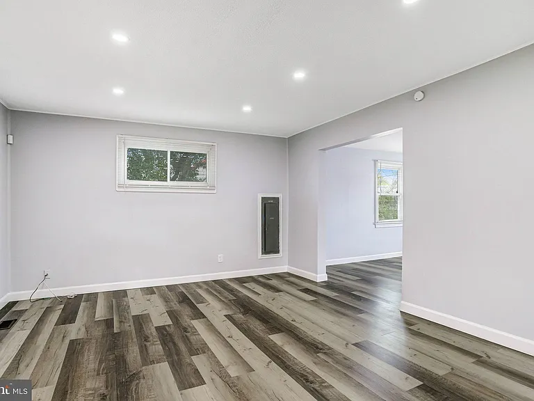 6226 20th Ave — Photo 18