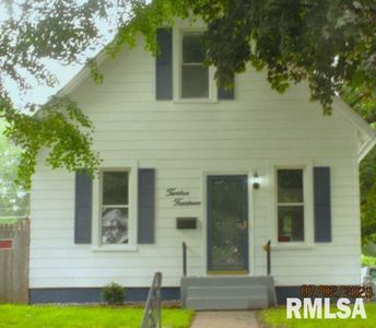 1214 3rd St #A, Moline, IL, 61265