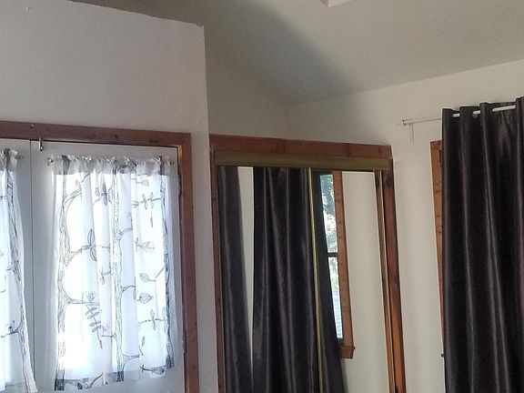 5th image of 5257 Sylmar Ave