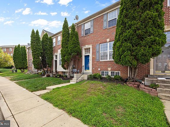 3rd image of 3725 Midlothian Pl