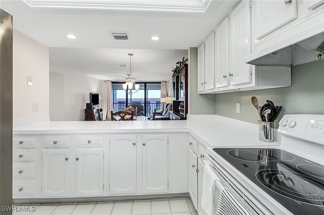 4140 Steamboat Bnd E APT 502