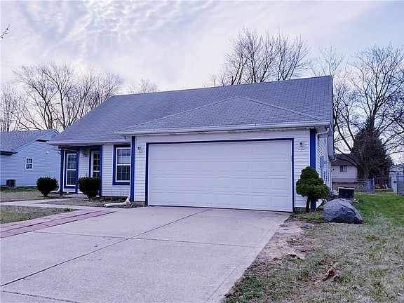 2nd image of 9531 English Oak Dr