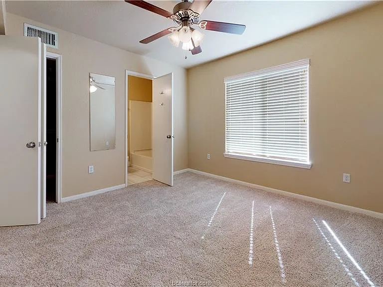 515 Sw Pkwy #201 — Photo 5