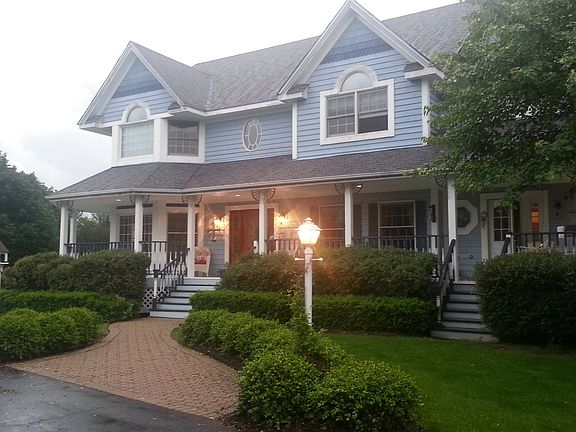 4th image of 27 Steeplechase Dr