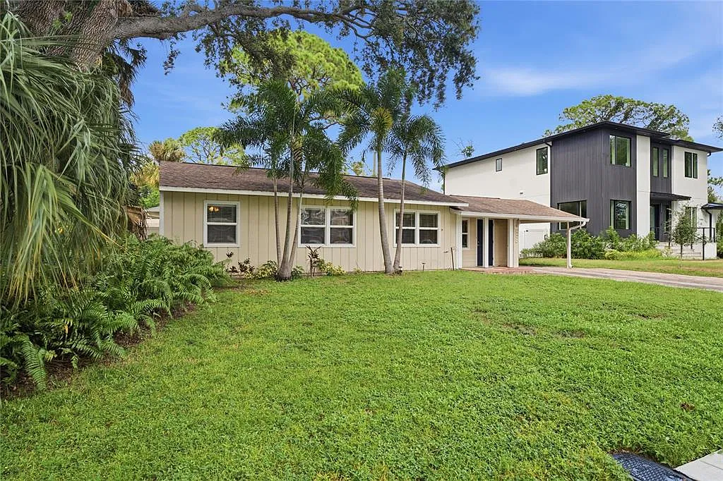 4 bed, 2.5 bath, 1578 sqft, $3,000 — Photo 1