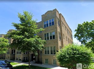 1923 W Argyle St #2, Chicago, IL 60640